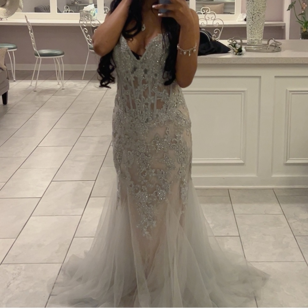 CAMILLE LA VIE Elegant Silver Evening PROM Gown